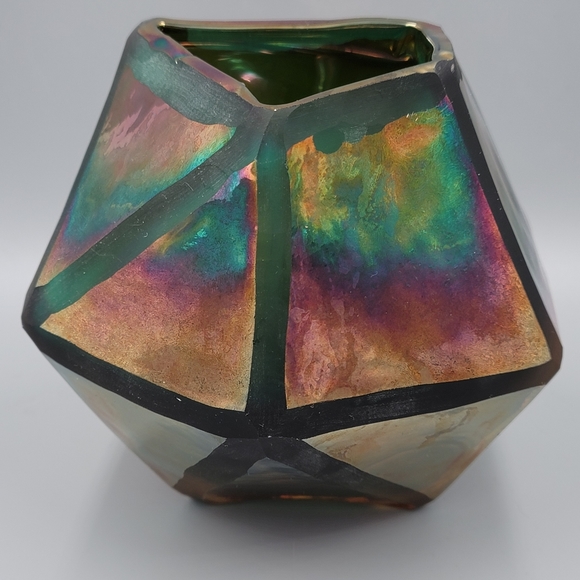 Iridescent Geometric Vase 6 - Picture 5 of 13